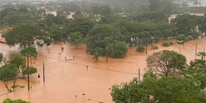 5 muertos y 18 desaparecidos por fuertes lluvias en Brasil