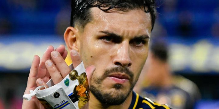 Paredes salió lesionado del Superclásico