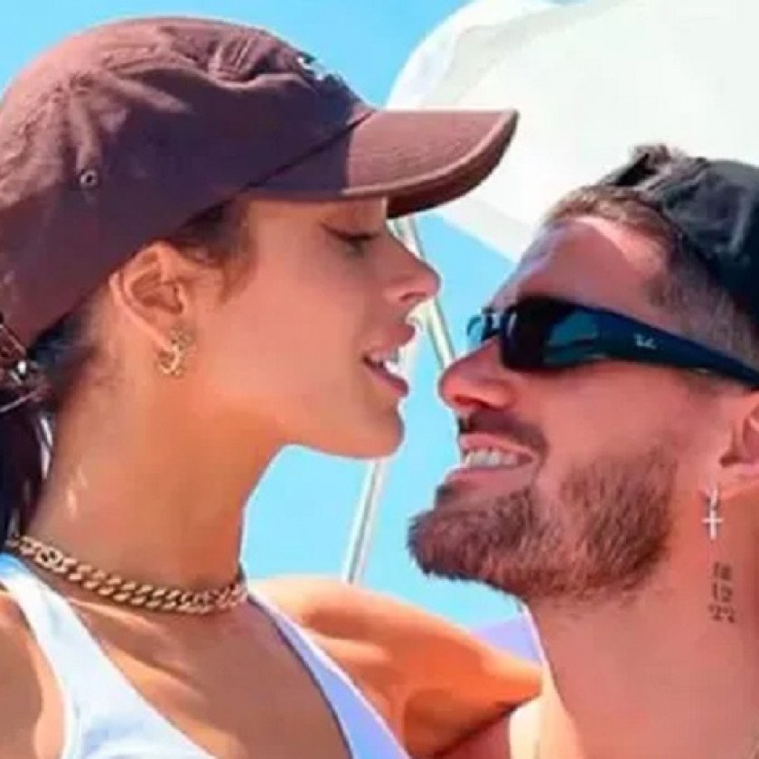 Romántico mensaje de Tini a  De Paul