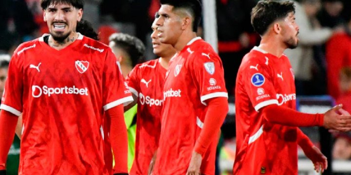 El Rojo no podrá incorporar jugadores