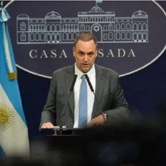 Adorni encabezó una serie de reuniones