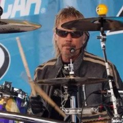 Murió el baterista Beard a los 77 años