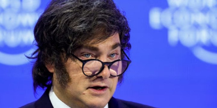 Javier Milei enfrenta críticas de empresarios