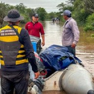 Asisten a municipios afectados por las inundaciones