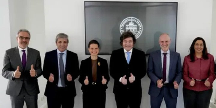 Milei recibió a funcionarios del BM