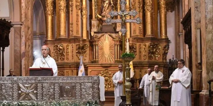 La Iglesia alertó por la crisis social en el país