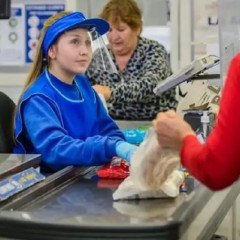 Aumento salarial para Empleados de Comercio 