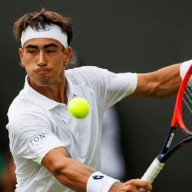 Comesaña avanzó a la 3º ronda en París