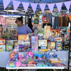 Se reinaugura la Feria de barrio Limache con un festejo por el Día del Niño