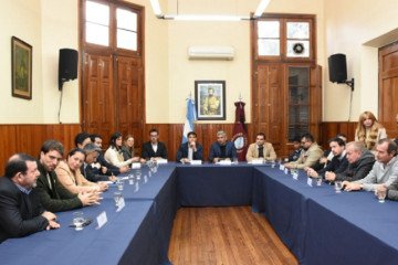 Senadores y empresas mineras analizaron empleo local