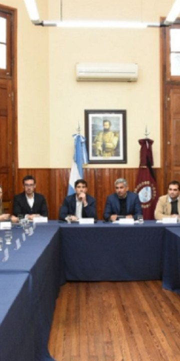Senadores y empresas mineras analizaron empleo local