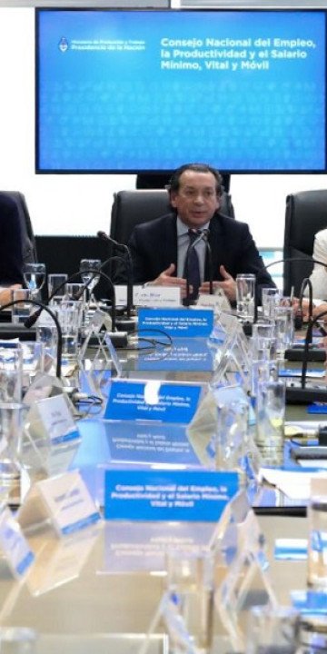El Gobierno oficializó aumentos para empleados estatales