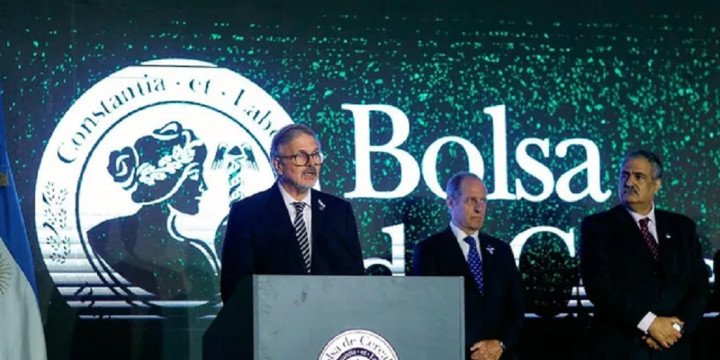 El campo celebra la baja de retenciones