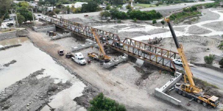 Avanzan las obras del puente en Vaqueros