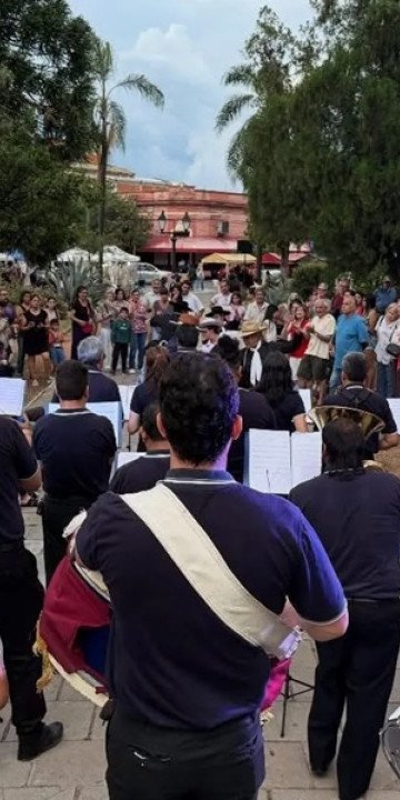 Cierre del mes de la mujer en plaza Güemes
