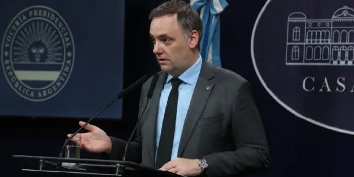 Adorni presentará su 1º informe de gestión