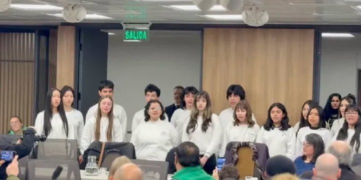 El Coro Nacional de Niños en Diputados