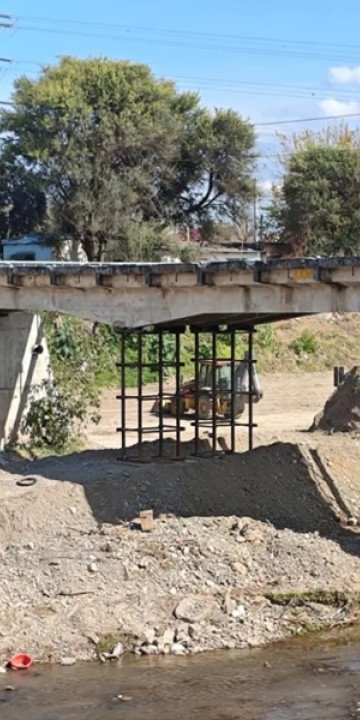 Avanza la reconstrucción del puente Santa Lucía