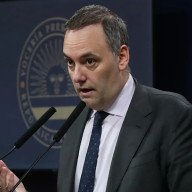 Caso Adorni: Justicia allanó 3 inmobiliarias