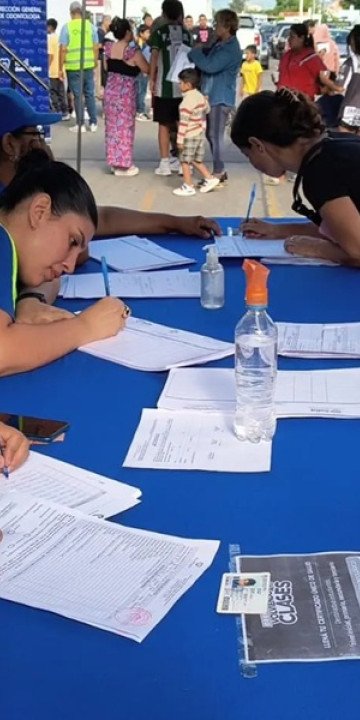 En febrero continuarán tramitando certificados escolares