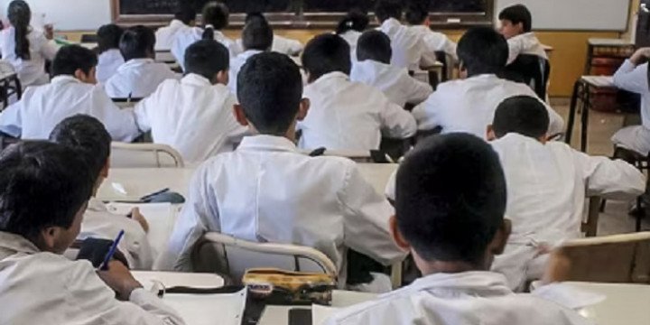 Docentes rechazaron la oferta salarial