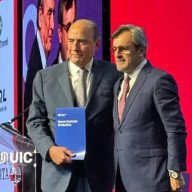UIA impulsa acuerdo para bajar impuestos
