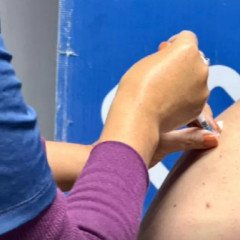 Operativo de vacunación en el Centro Cívico Municipal