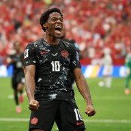 Canadá aplastó a Qatar 6-0 en el debut