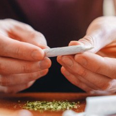 Incautaron más de 350 dosis de marihuana