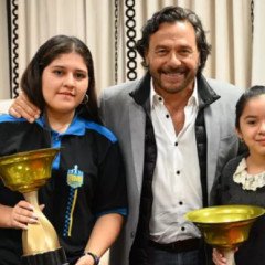 El Gobernador recibió a jóvenes ajedrecistas salteñas