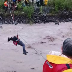 Más de 30 personas fueron rescatadas por crecida de ríos en La Caldera, Vaqueros y Campo Quijano