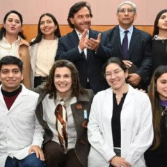 Sáenz anunció becas para estudiantes de Medicina