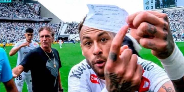 El insólito error que sufrió Neymar 