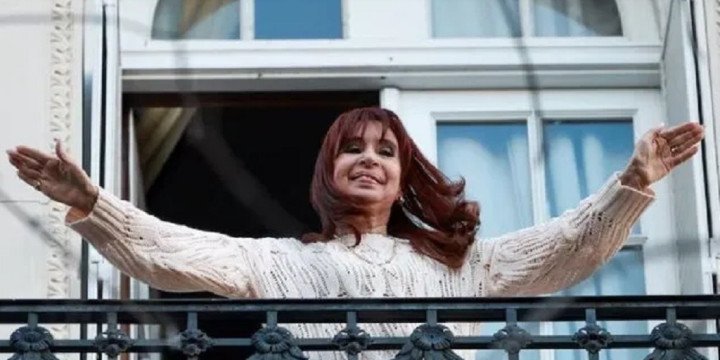 La Justicia ordenó restituir pensión a CFK