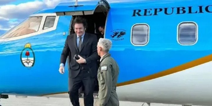 Milei regresó al país tras su viaje a Hungría