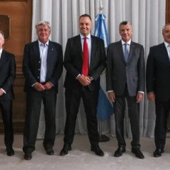 El Gobierno recibió al grupo de los 6