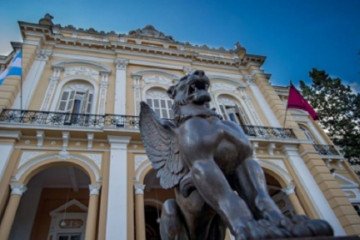 Senadores repudiaron la agresión a la sede de LLA