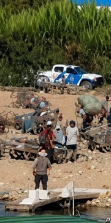Bagayeros atacaron a piedrazos a Prefectura