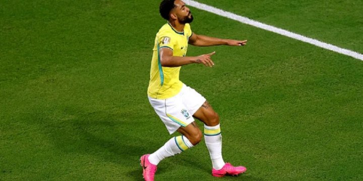 Brasil se aseguró el primer lugar a 16avos
