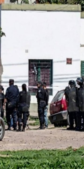 Bº San Calixto: Investigan un posible femicidio seguido de suicidio