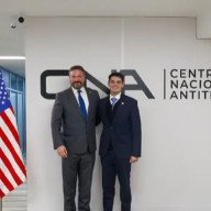 La SIDE recibió a una autoridad del FBI