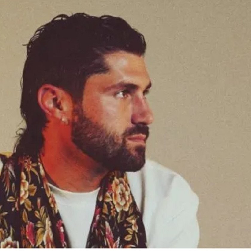 Alejandro Astola llega por primera vez al país