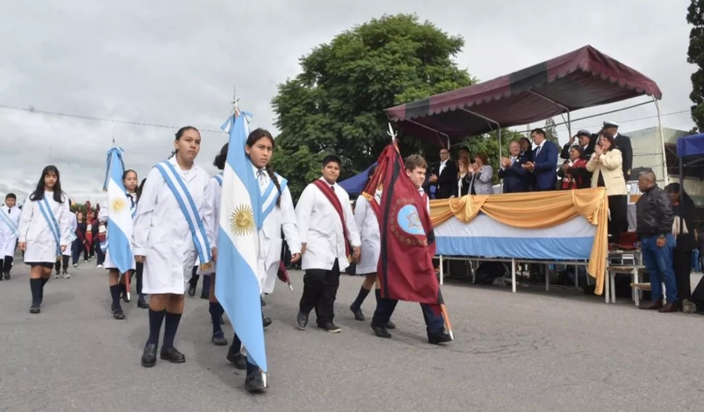 El Colegio Dr. Ernesto Miguel Aráoz celebró 50 años de vida
