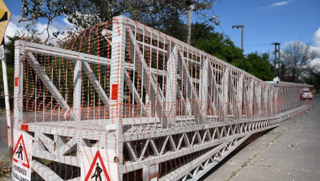 Corte por 30 días en Av. Yrigoyen por la instalación de un puente peatonal