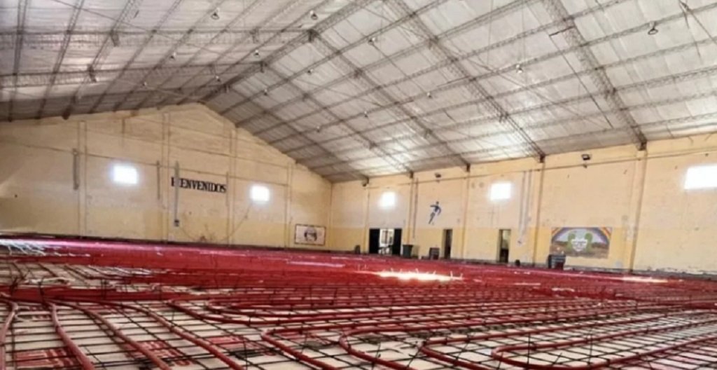 Restauraron el polideportivo municipal de Tolar Grande
