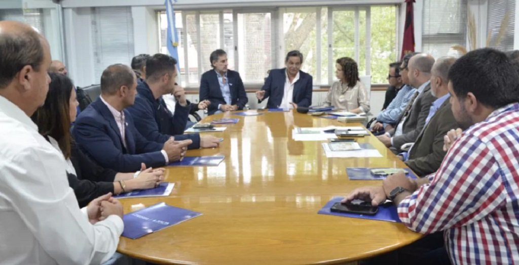 Articulan acciones para potenciar la agroindustria y el acceso al mercado laboral