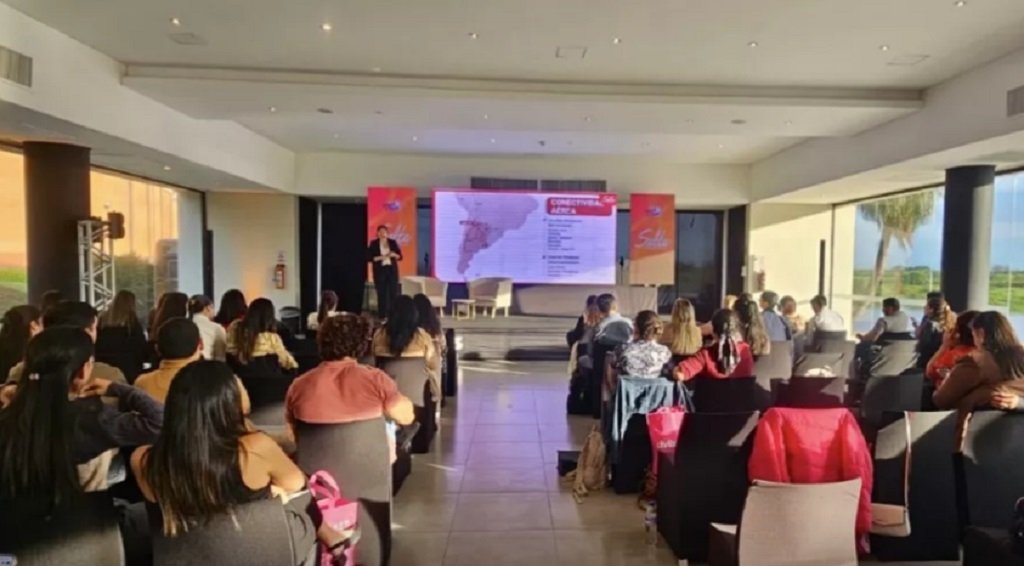 Salta potencia su oferta turística ante más de 180 agencias en Asunción