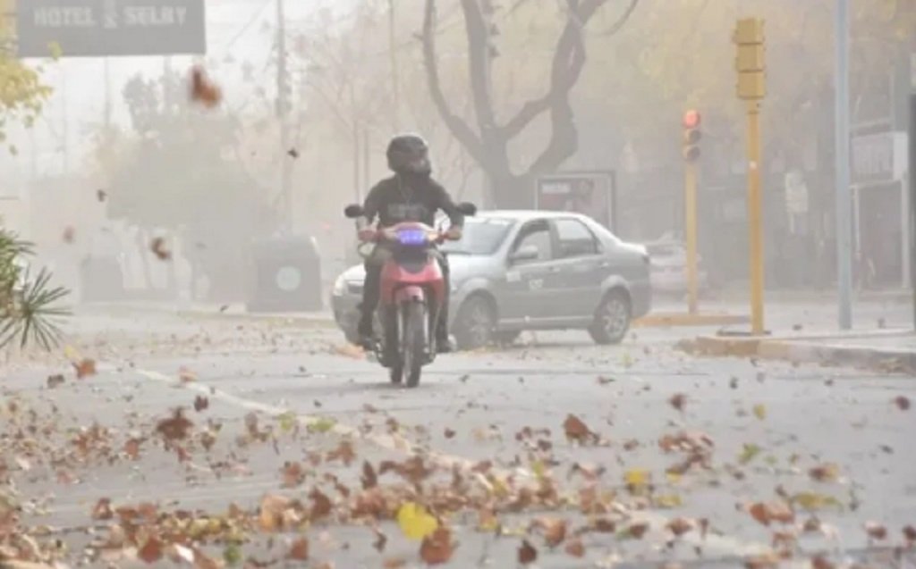 Continúa alerta meteorológica por vientos