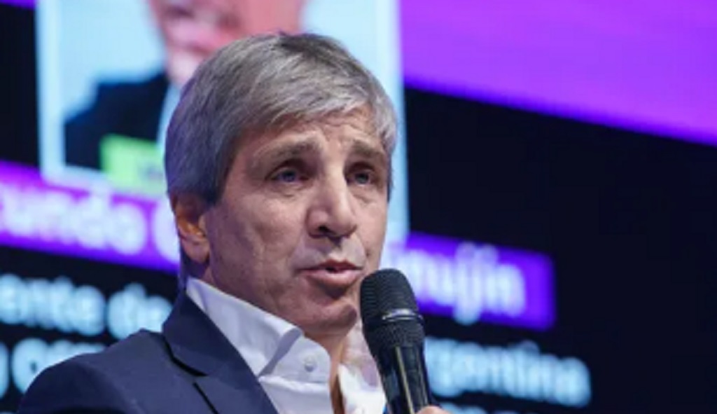 Caputo habló sobre el plan económico