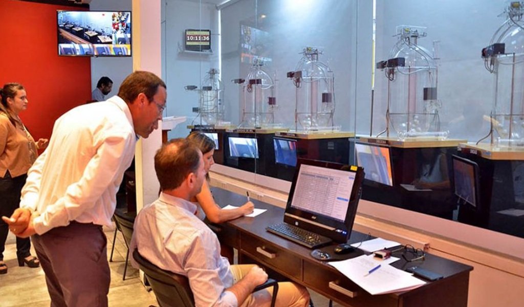 Último sorteo del "Cumplís y ganás"